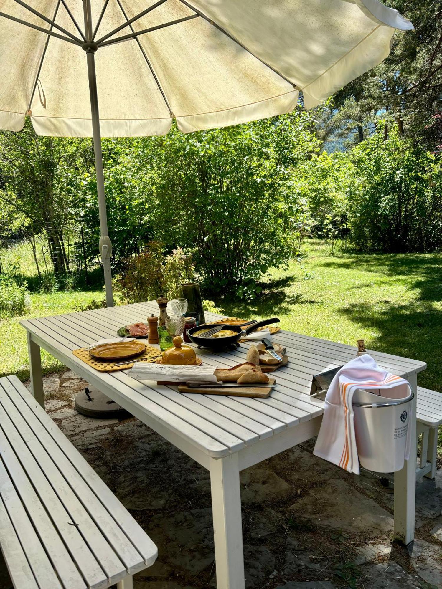 Large Riverside Chalet Near Gorges Du Verdon La Bastide  Buitenkant foto